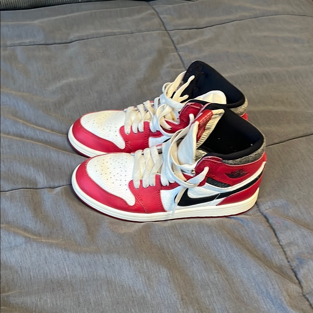 Nike Red and White Sneakers High-Top Classic